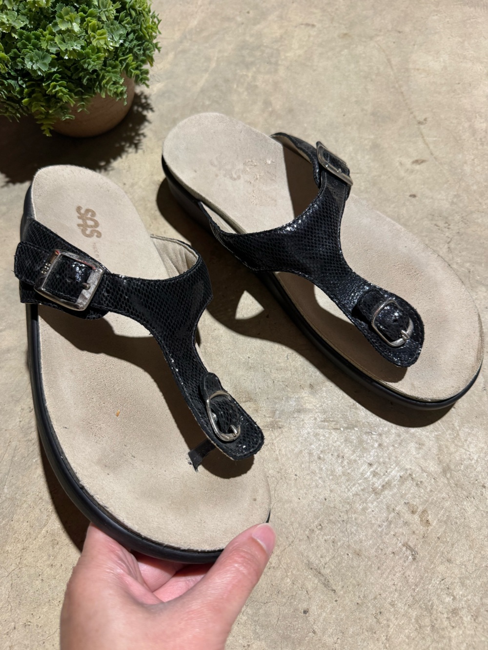 SAS Sanibel T-Strap Slide Sandals Size 9 Black Neutral Comfort Simmer Leather